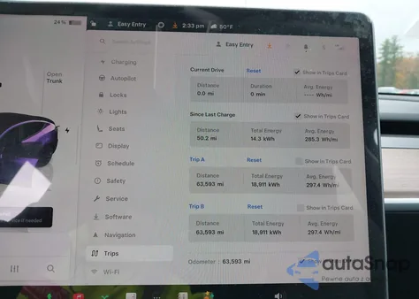 2024 Tesla Model Y Long Range Dual Motor All-Wheel Drive z USA, uszkodzony, nr VIN 7SAYGAEEXRF152474
